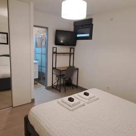 Semesterbostad Pacific Green-80m2-clime-2 Big Suites-parking Prive 2 Cars-jardin-confort *