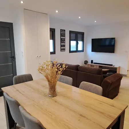 Pacific Green-80m2-clime-2 Big Suites-parking Prive 2 Cars-jardin-confort Chalifert